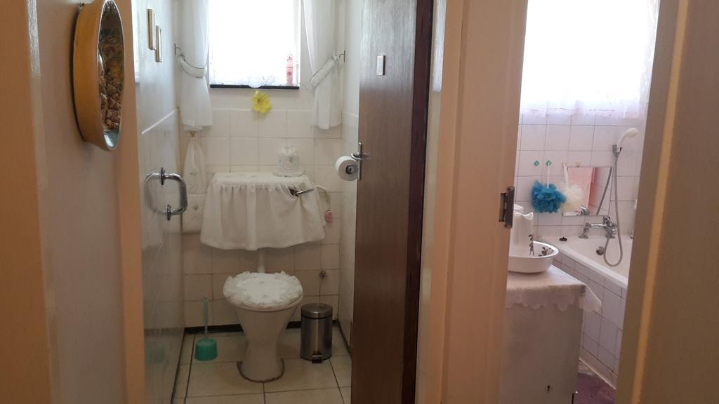 Heila'S In House Family Room-Homestay! Bloemfontein Eksteriør bilde